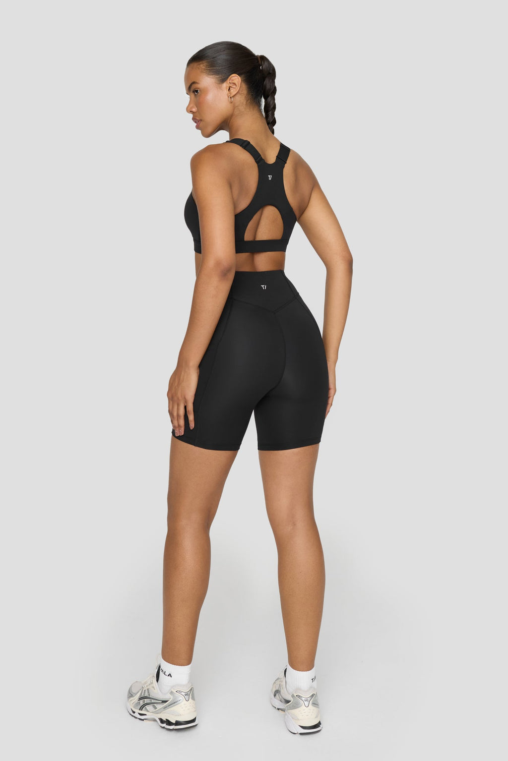 FormTech Zip Front Open Back Sports Bra - Black