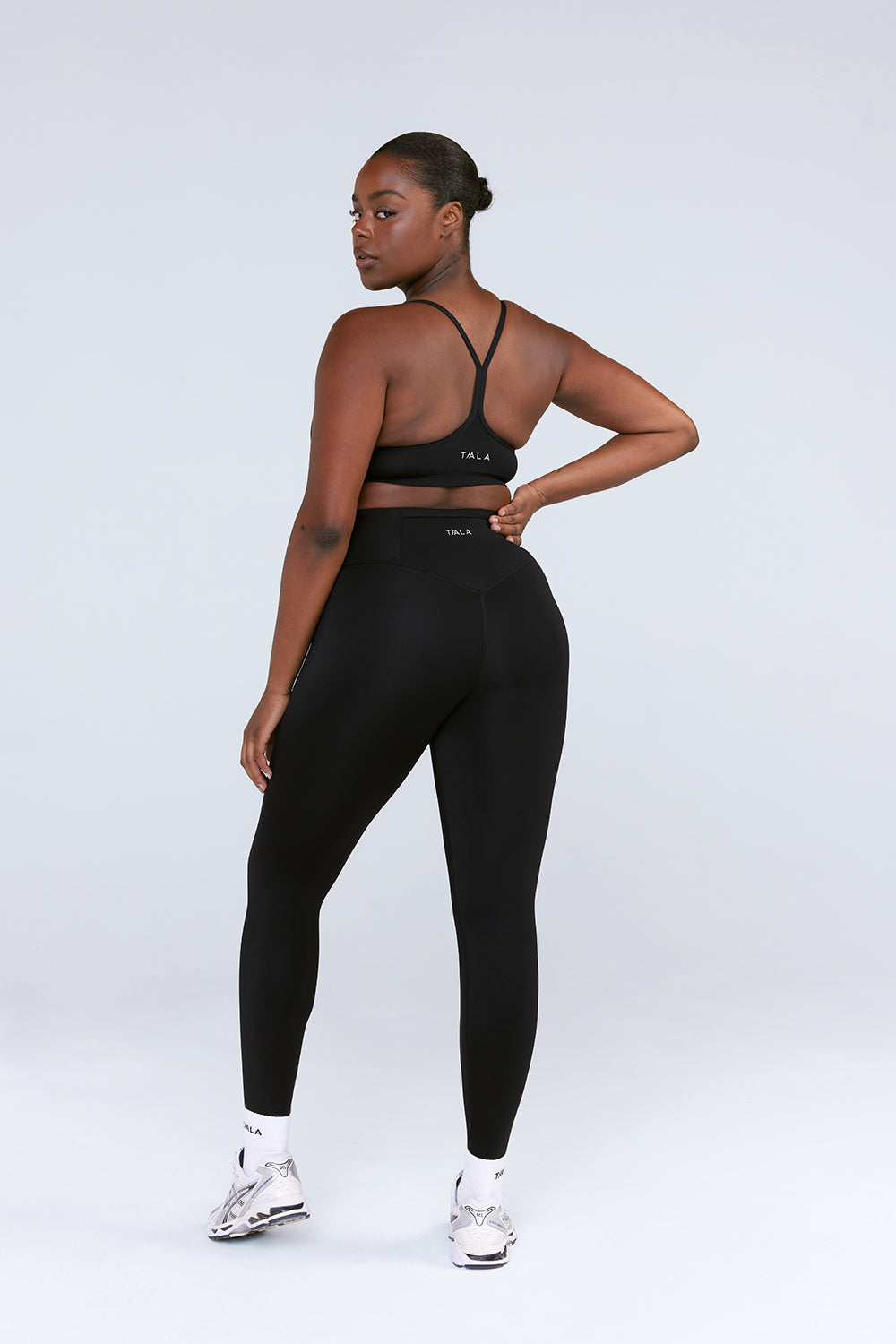 SkinLuxe Lift Sports Bra - Shadow Black