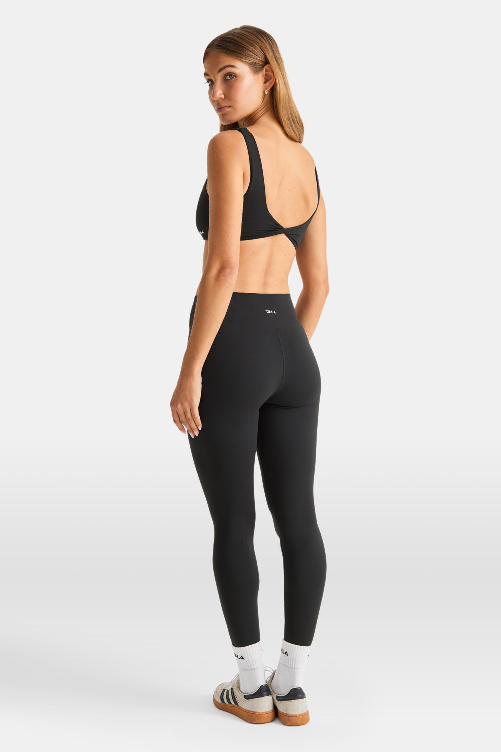 DayFlex Ruched Front Sports Bra - Shadow Black