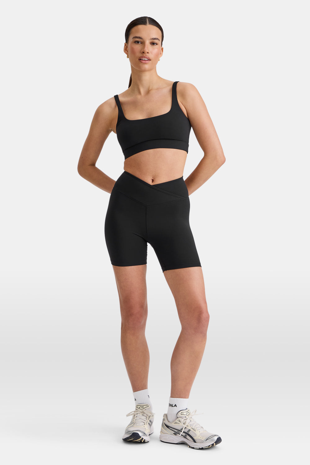 DayFlex Square Neck Sports Bra - Shadow Black