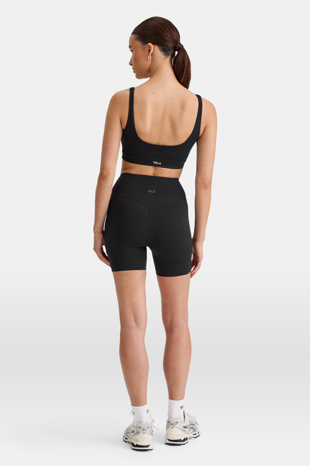DayFlex Square Neck Sports Bra - Shadow Black