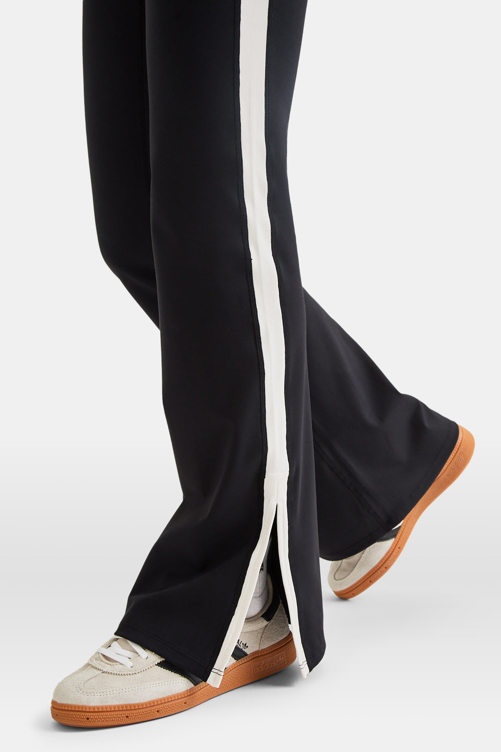 DayFlex Contrast Stripe Side Split Flared Yoga Pant No Front Seam - Shadow Black And Ivory