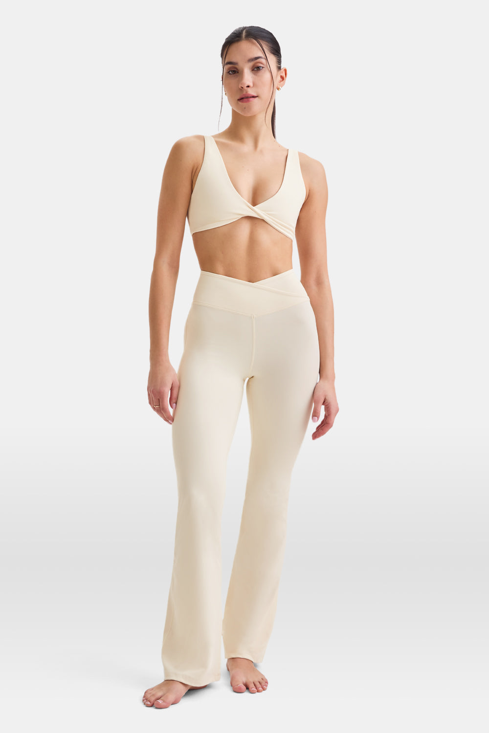 DayFlex Twist Front Sports Bra - Buttermilk