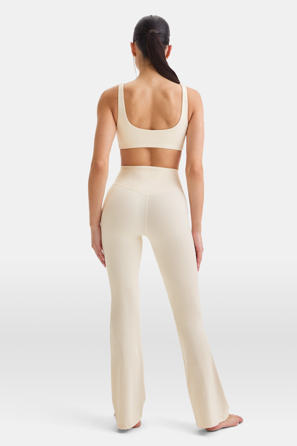 DayFlex Twist Front Sports Bra - Buttermilk