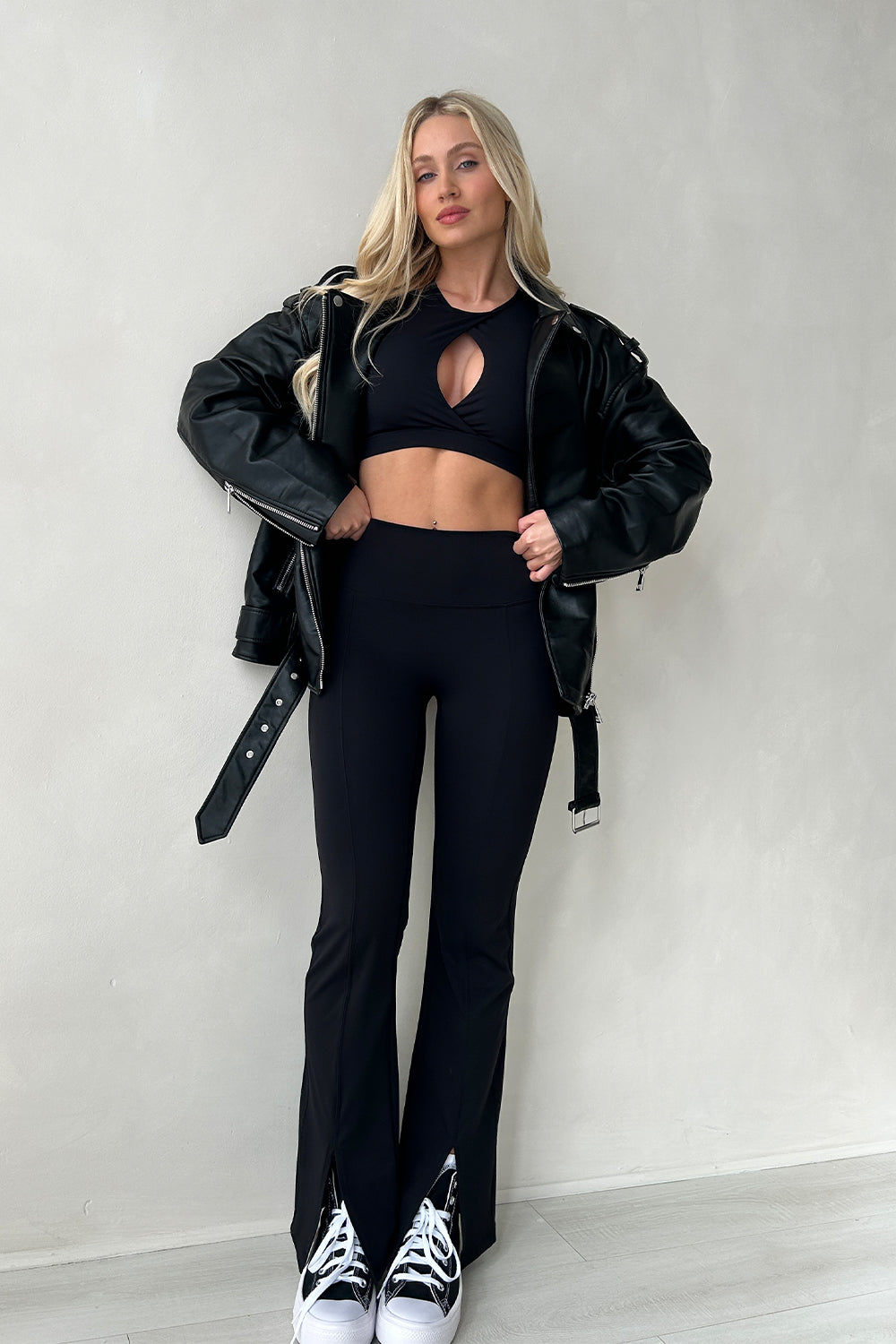 DayFlex Cut Out Centre Bra - Shadow Black