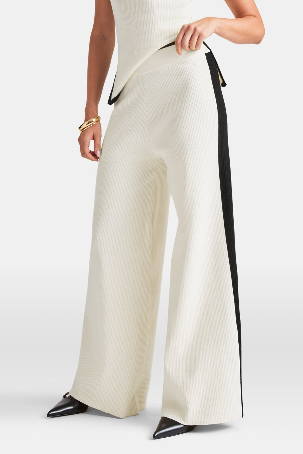 Wide Leg Contrast Ribbed Knit Trousers - Buttermilk And Black