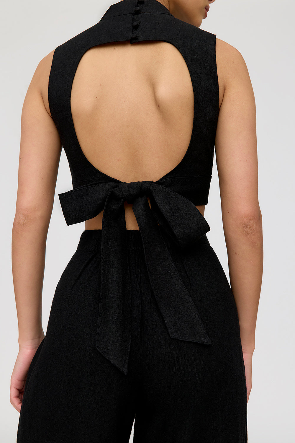 Monaco Linen Blend Mock Neck Tie Back Crop Top - Shadow Black