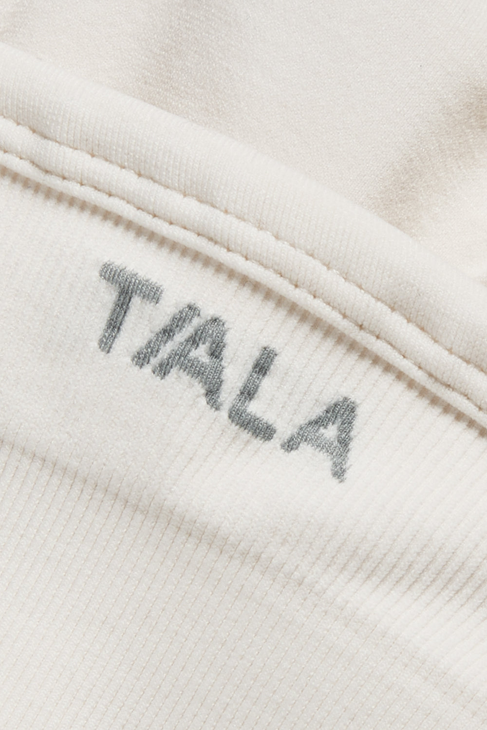 Sculpt Seamless Bandeau Sports Bra - Milk Marl