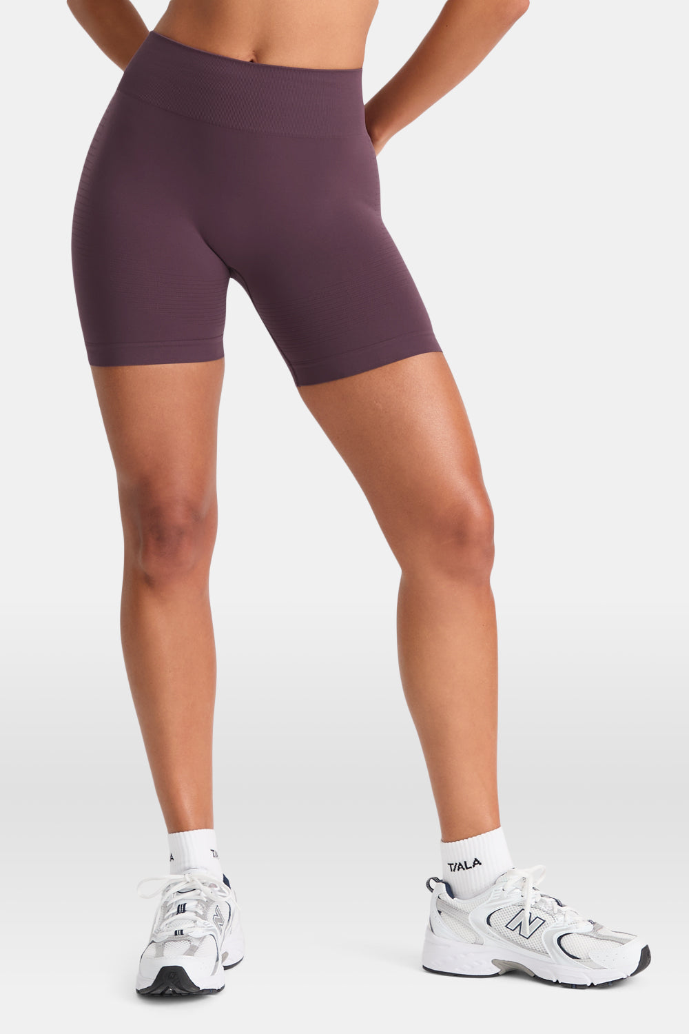 Sculpt Seamless Scrunch Shorts - Plum Marl