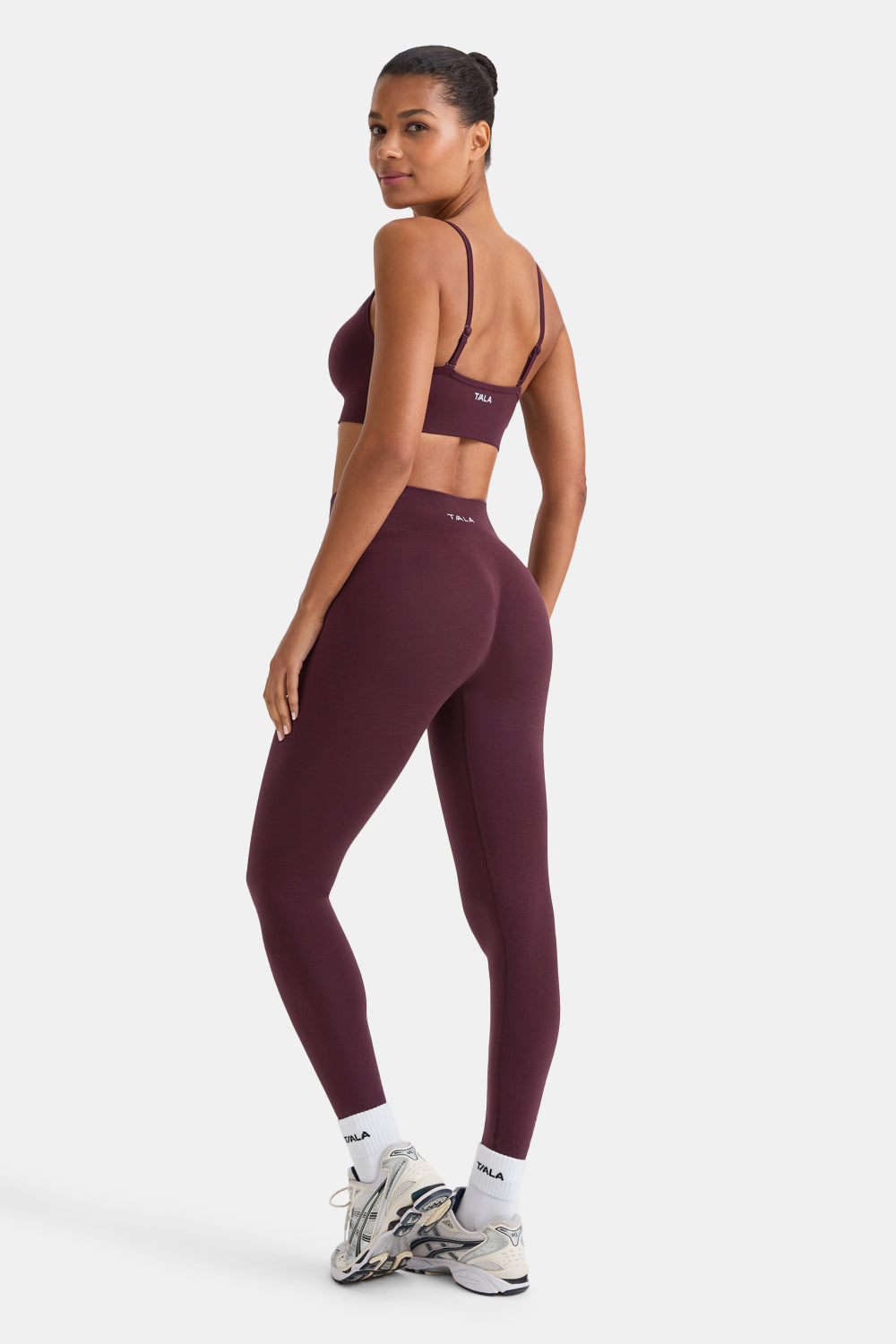 Sculpt Seamless Bandeau Sports Bra - Fig