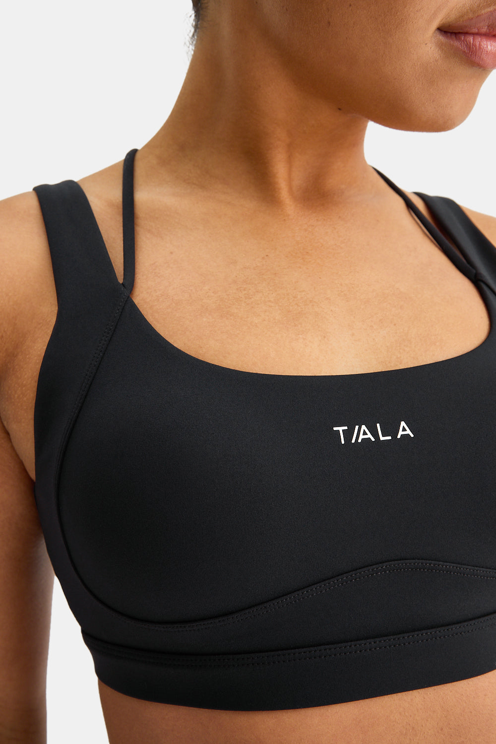 SkinLuxe Contour Scoop Back Sports Bra - Shadow Black