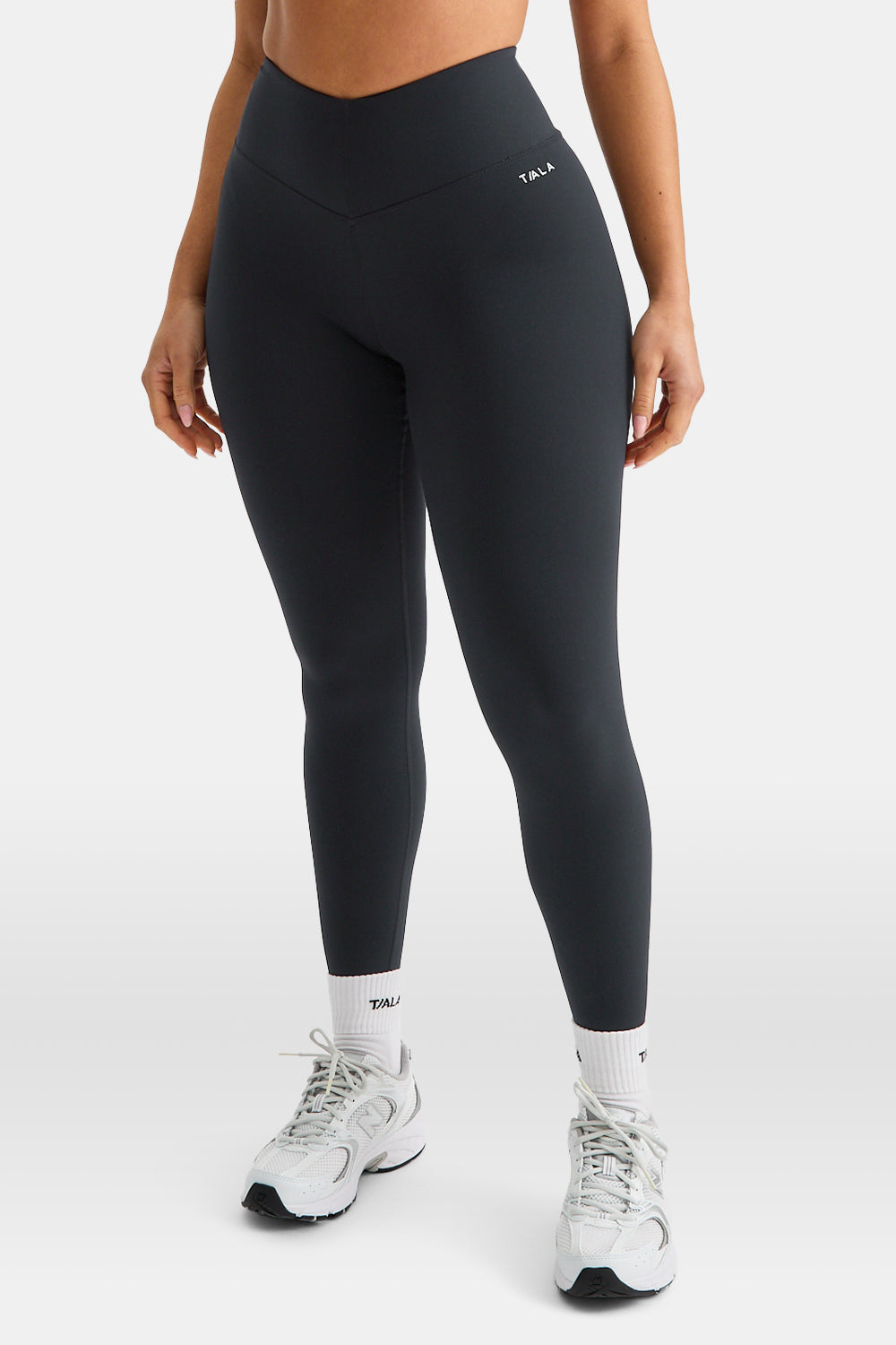 SkinLuxe V-Waist Legging - Shadow Black