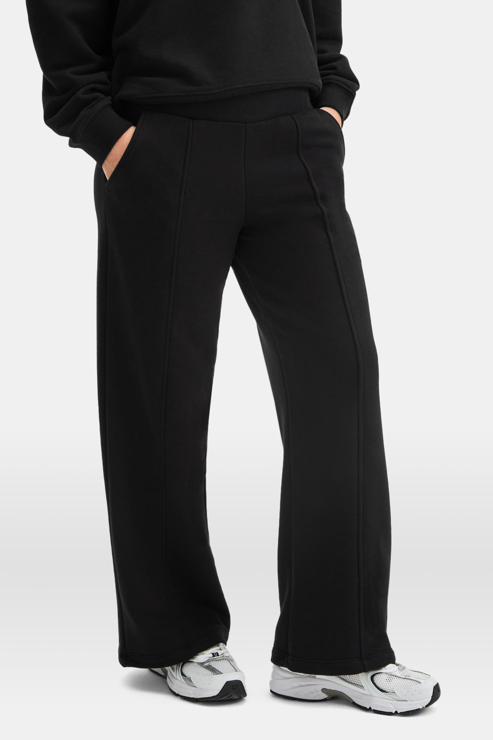 Pintuck Wide Leg Jogger - Black