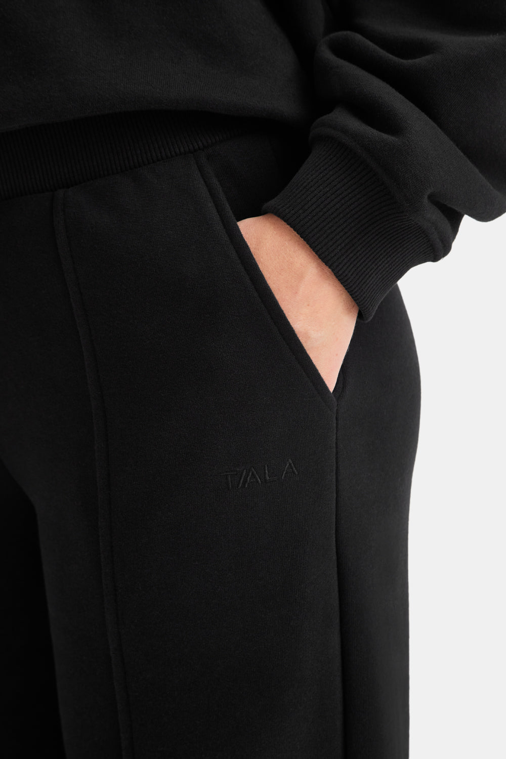 Pintuck Wide Leg Jogger - Black