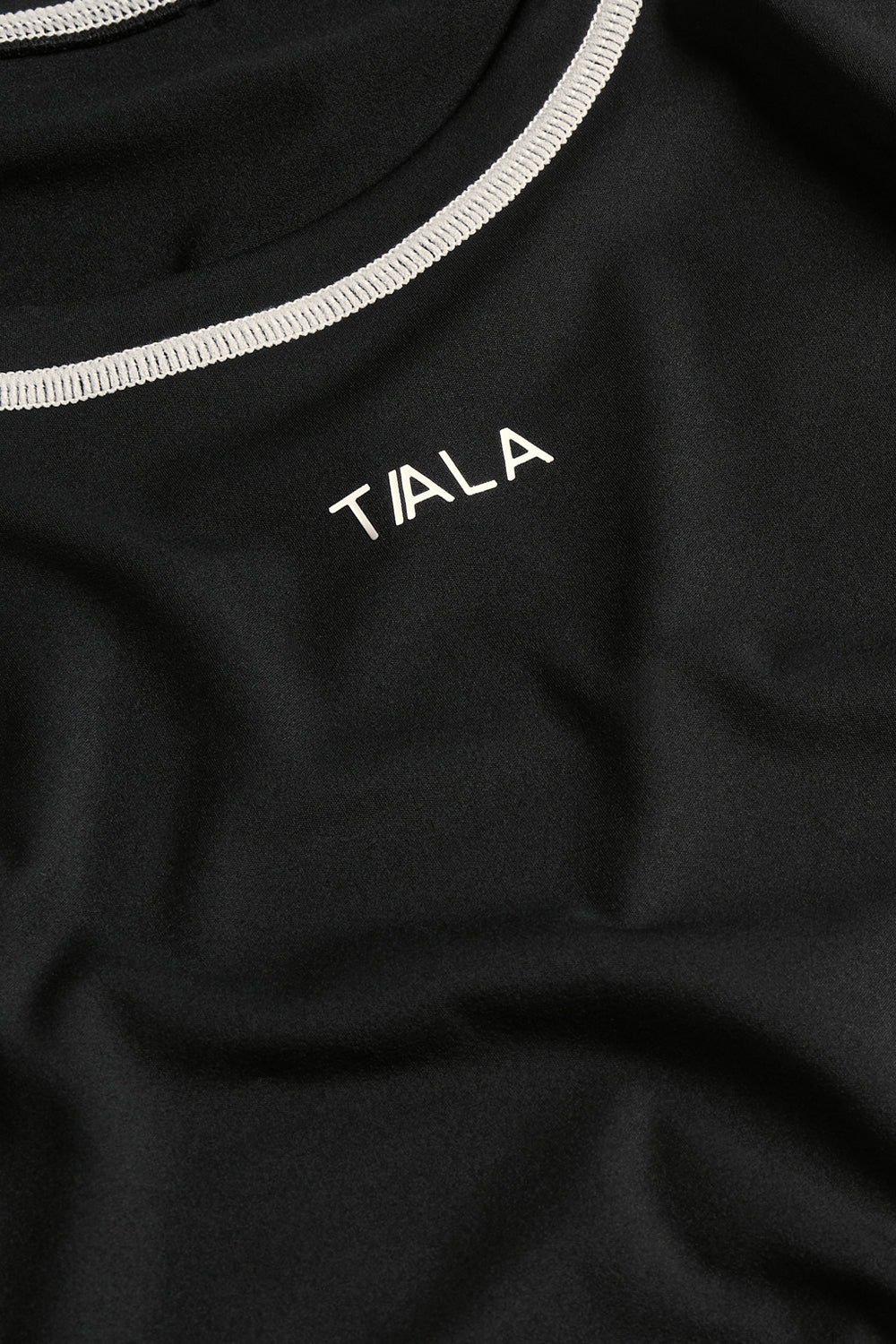 UltraLite Contrast Stitch Long Sleeve Active Top - Black