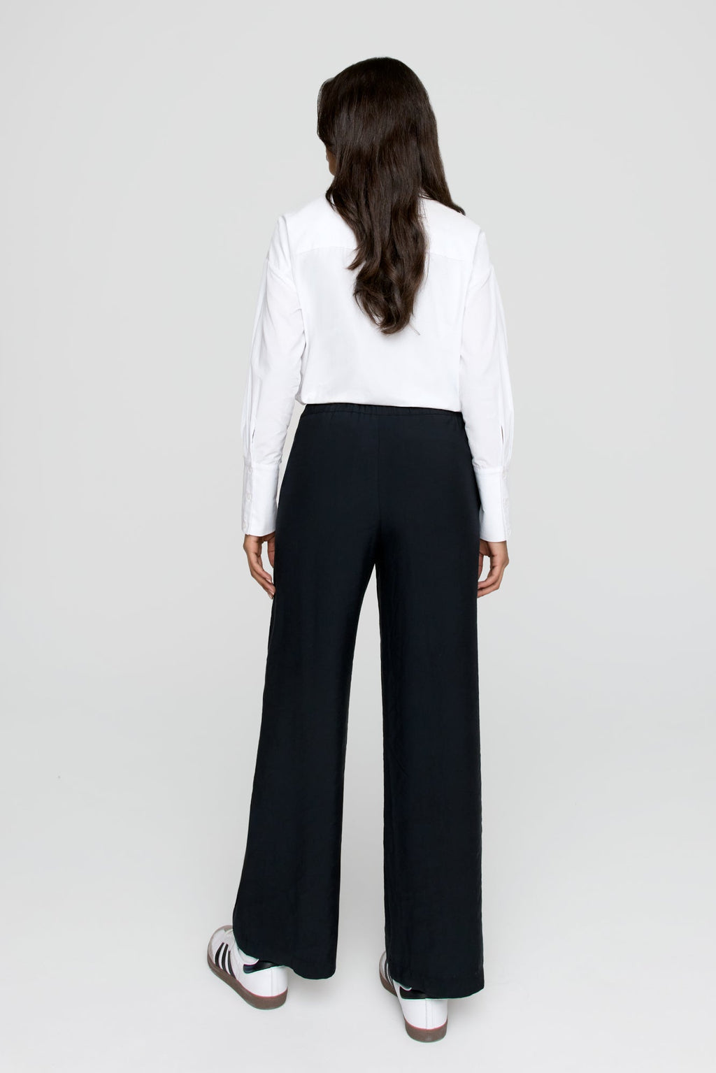 The Essential Soft Tailoring Wide Leg Trouser - Black